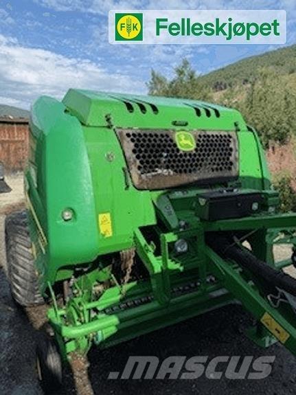 John Deere F440R 圓型牧草打包機
