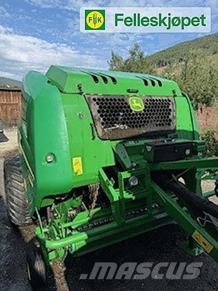John Deere F440R 圓型牧草打包機