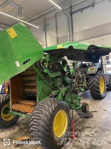 John Deere F441 圓型牧草打包機