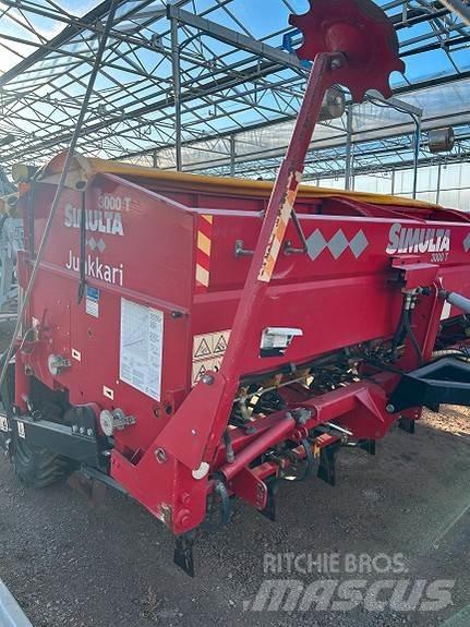 Junkkari 3000T 礦物撒布機