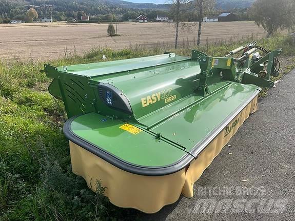 Krone EC R320CV 堆草機