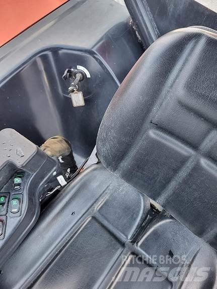 Kubota KC300HR 鉸接式起吊車