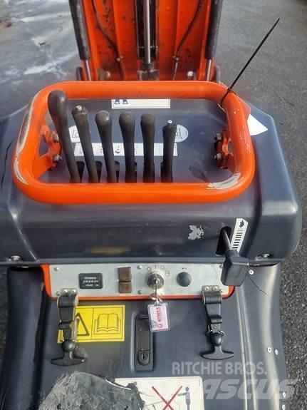 Kubota KC70VSL-4 鉸接式起吊車