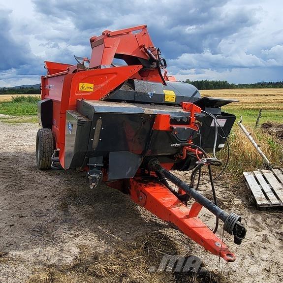Kuhn Primor 5570M 圓型牧草打包機