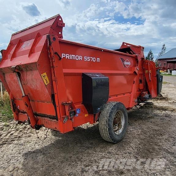 Kuhn Primor 5570M 圓型牧草打包機