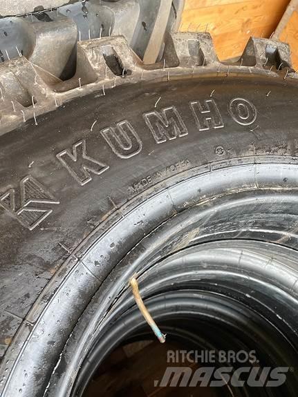 Kumho 10.00-20 輪胎、車輪和輪圈