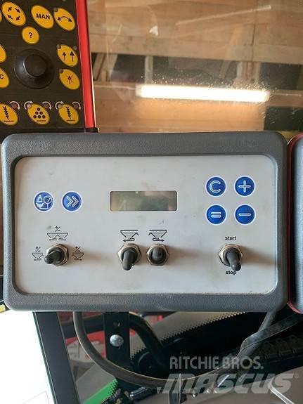 Kverneland CL 礦物撒布機