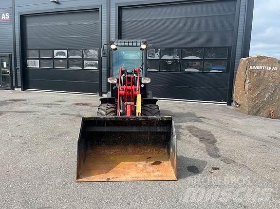 Manitou MLA5-50H 輪胎式裝載機