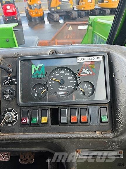 Merlo P26.6LPT 伸縮臂操作車