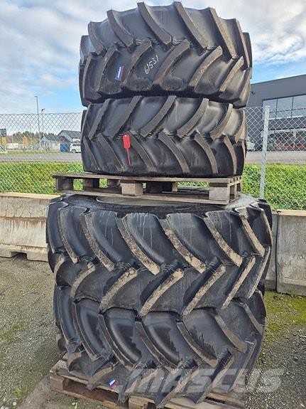 Mitas  輪胎、車輪和輪圈