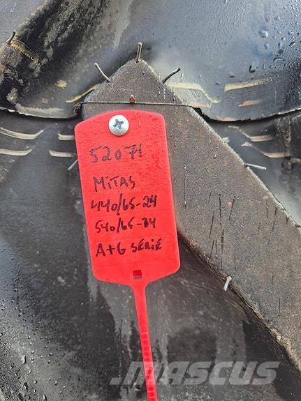 Mitas  輪胎、車輪和輪圈