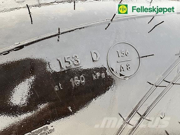 Mitas dekk 曳引機