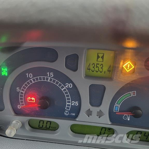 New Holland T6040 曳引機