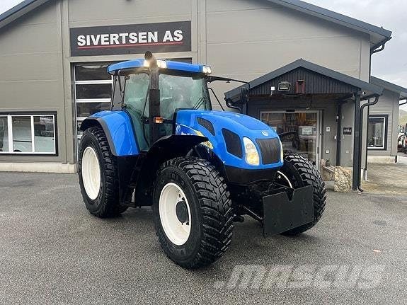 New Holland TVT190 曳引機