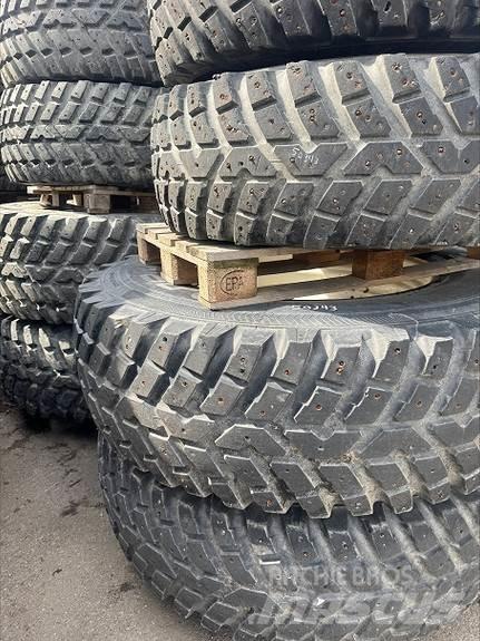 Nokian TRI 2 輪胎、車輪和輪圈