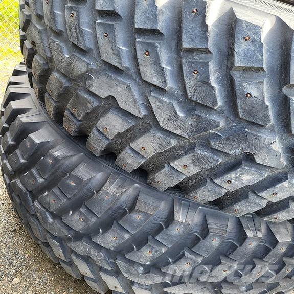 Nokian TRI 2 輪胎、車輪和輪圈