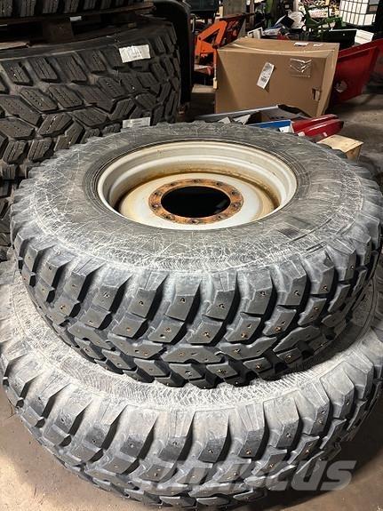 Nokian TRI 2 輪胎、車輪和輪圈