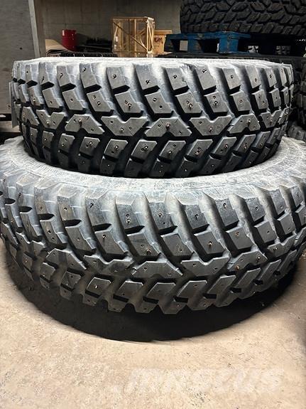 Nokian TRI 2 輪胎、車輪和輪圈