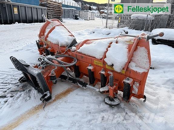 Pronar PUV-3300M 刮雪板和犁