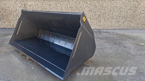 Quicke VL 輪胎、車輪和輪圈