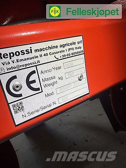 Repossi 6000FP 堆草機