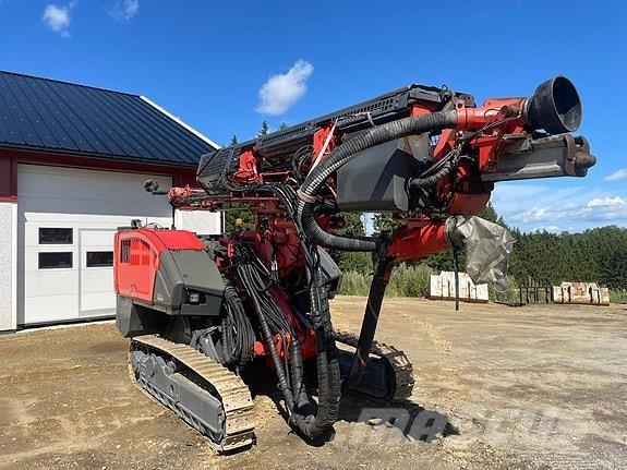 Sandvik DC 410 RI 鑽孔機