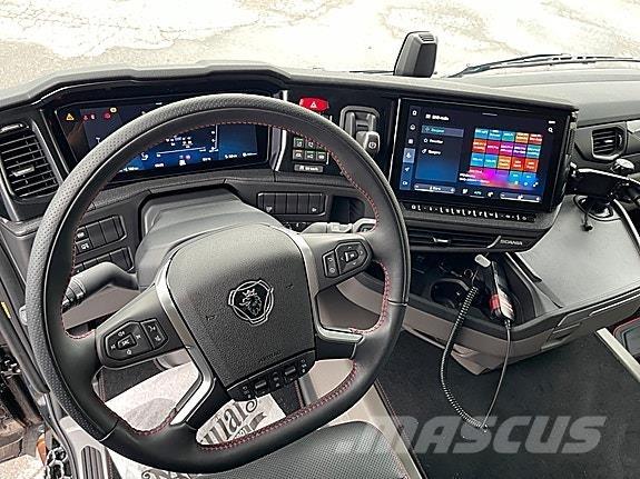 Scania R660A6X4NB 曳引機組件