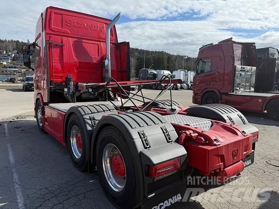 Scania R770 A6x4NB 曳引機組件