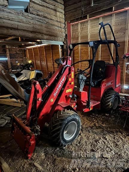 Schäffer 2028 SLT 滑移轉向裝載機