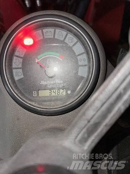 Schäffer 2028 SLT 滑移轉向裝載機