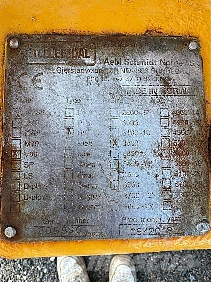 Tellefsdal V-90 刮雪板和犁