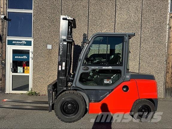 Toyota 40-8FD50N 柴油卡車