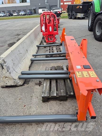 Underhaug 7813 圓型牧草打包機