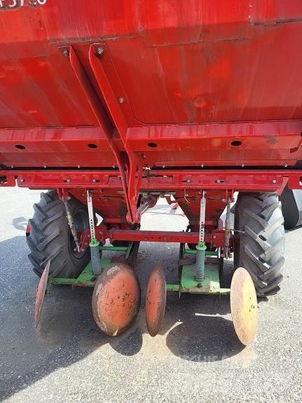 Underhaug UP 3720 馬鈴薯收穫機和挖掘機