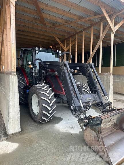 Valtra A105H4 曳引機
