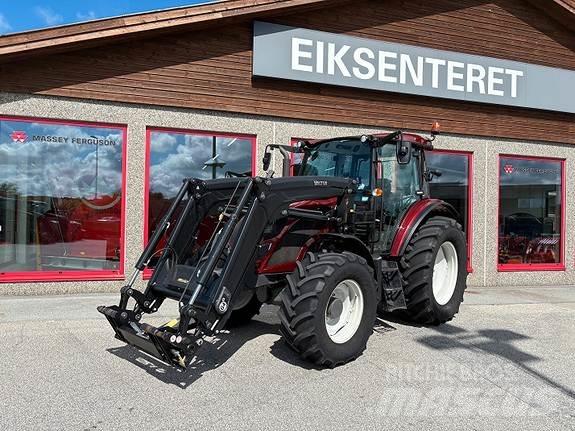 Valtra A114 曳引機