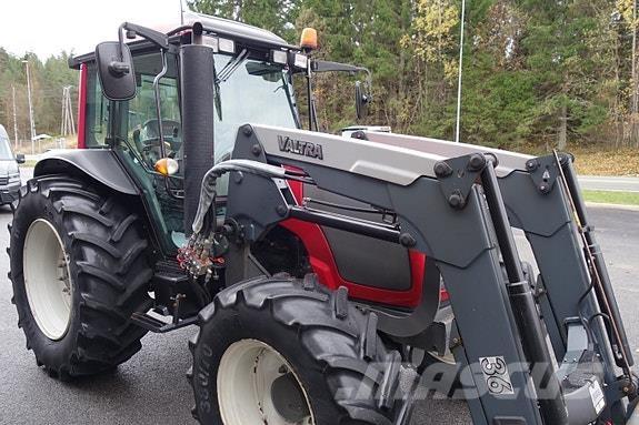 Valtra A93 曳引機