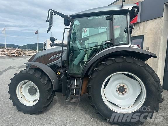 Valtra A94 曳引機