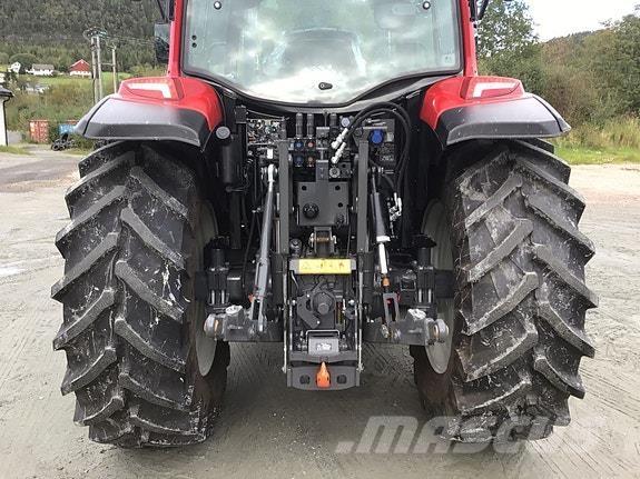 Valtra A95 曳引機
