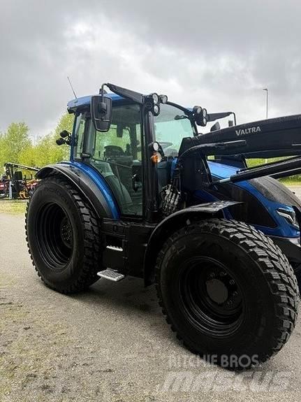 Valtra G 135 A 曳引機
