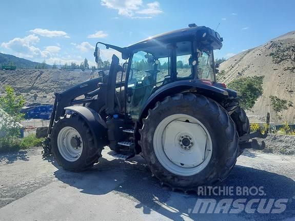 Valtra G105 曳引機