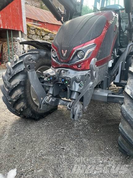 Valtra G125A 曳引機