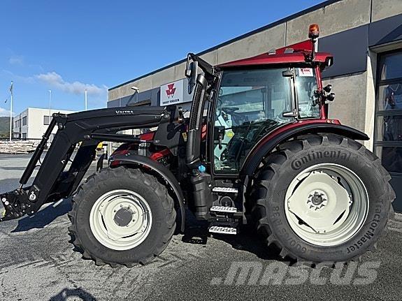 Valtra G135 Versu 曳引機