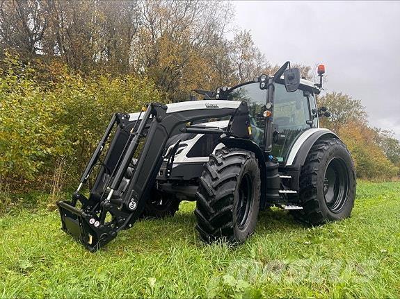 Valtra G135A 曳引機