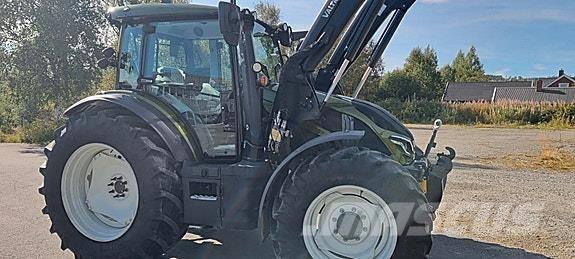 Valtra G135V 曳引機