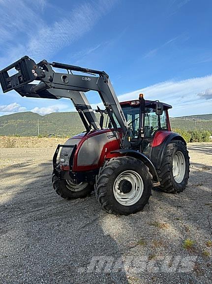 Valtra M150 曳引機