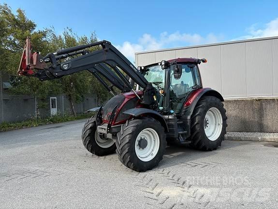 Valtra N114 曳引機