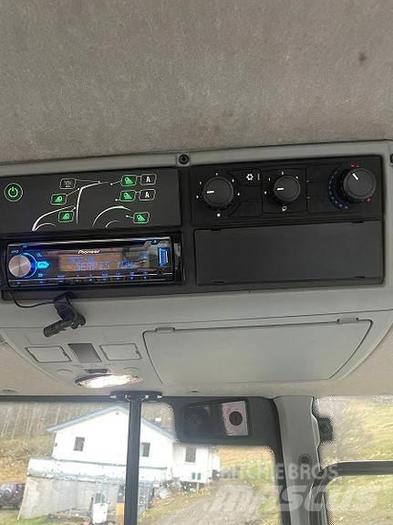 Valtra N134 Active 曳引機