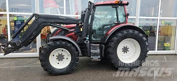 Valtra N174 曳引機