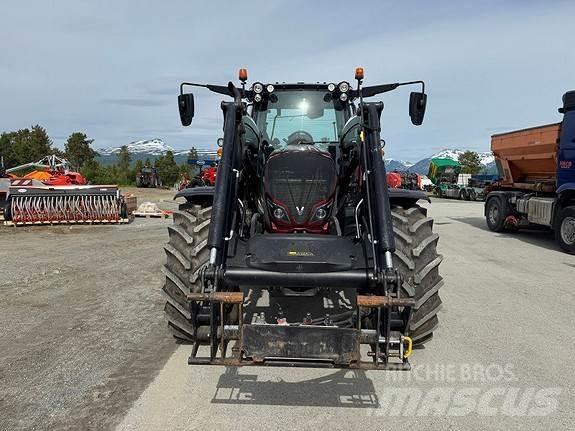 Valtra N174 曳引機